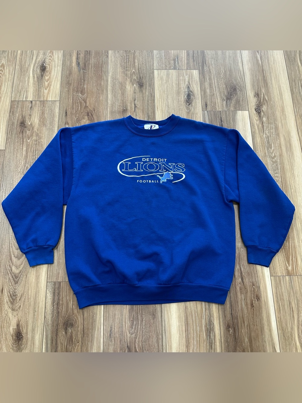 Vintage Logo Athletic Detroit Lions Embroidered Crewneck Sweatshirt, Large